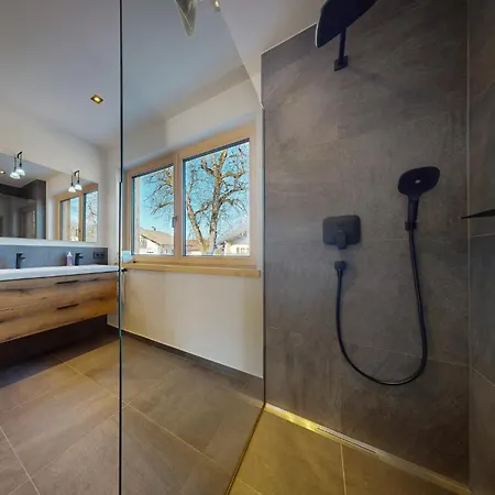- Riessersee Apartment Garmisch-Partenkirchen