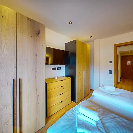 - Riessersee Garmisch-Partenkirchen